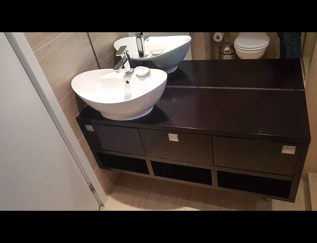 0.5 BEDROOM APARTMENT RENTED IN CAPE TOWN CITY CENTRE